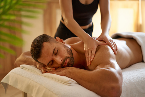 Aroma Massage therapy with Essential Fats post thumbnail image