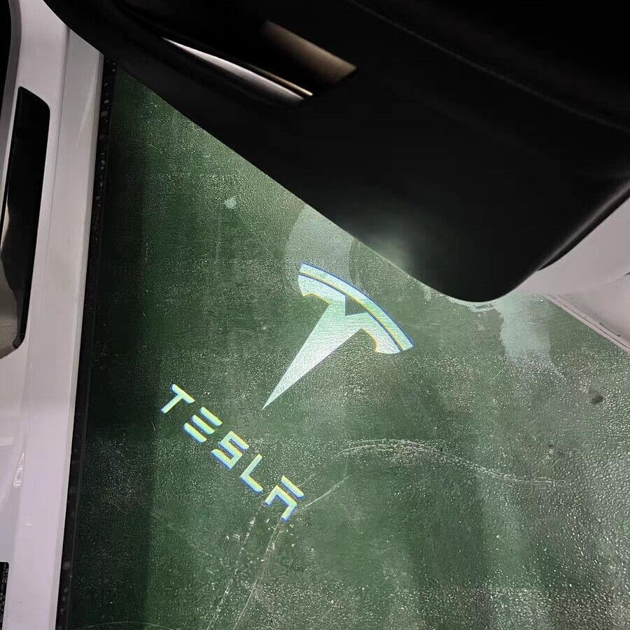 Discover the Best Accessories to Complement Your Tesla post thumbnail image